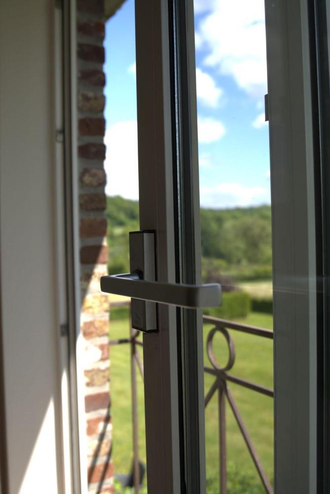 'T Gulpdal Hotel Voeren-Teuven ภายนอก รูปภาพ